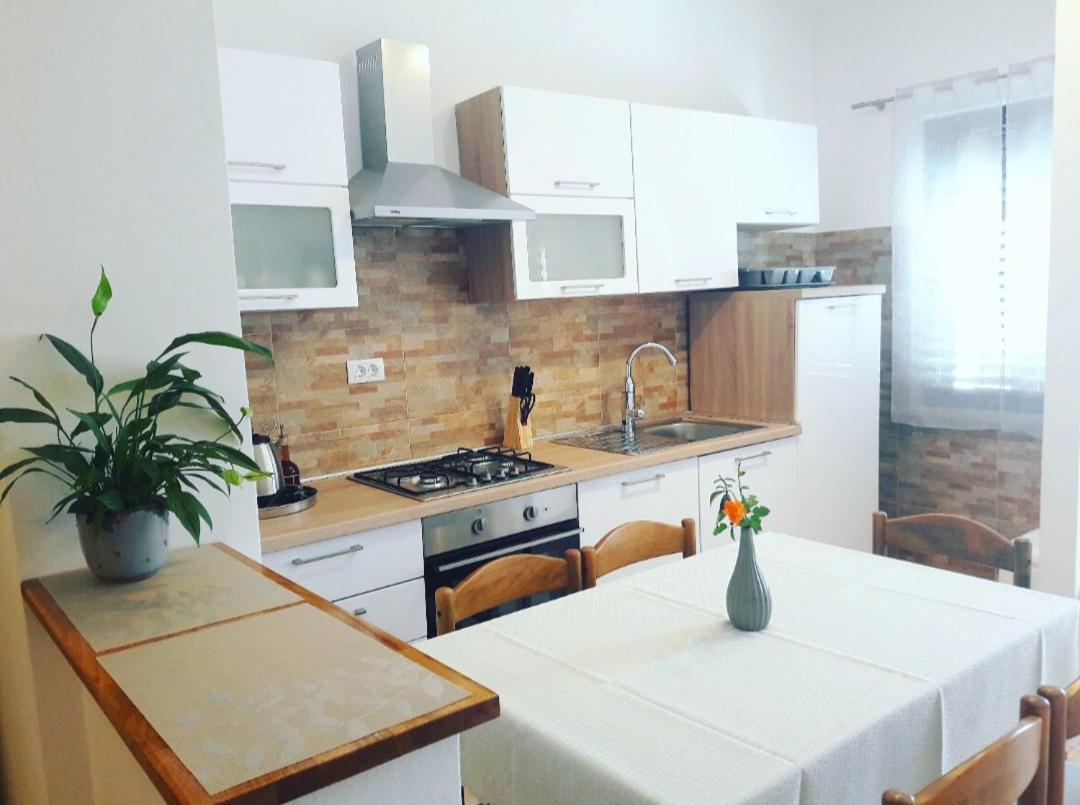 Apartment Nena Near The City Center With Free Parking Pula Luaran gambar